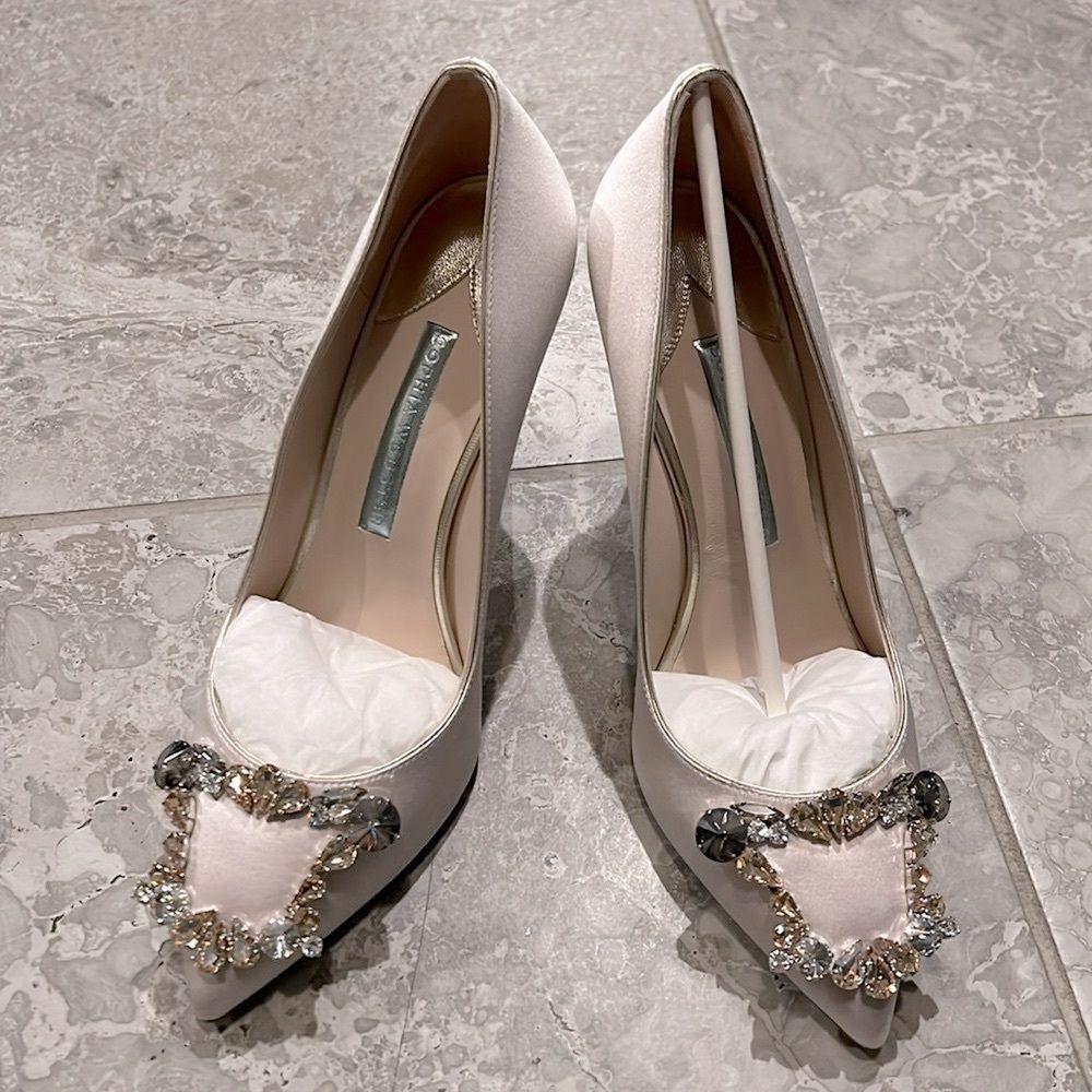 Sophia Webster Margaux Embellished Pointed Toe Pumps in Ivory Satin, New,Size 38 - Picture 8 of 16
